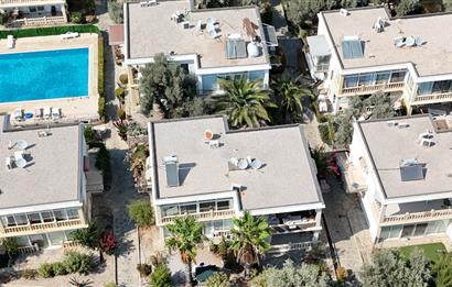 Bodrum Konacık'ta Havuzlu Site İçerisinde Satılık 2+1 Üst Kat Daire