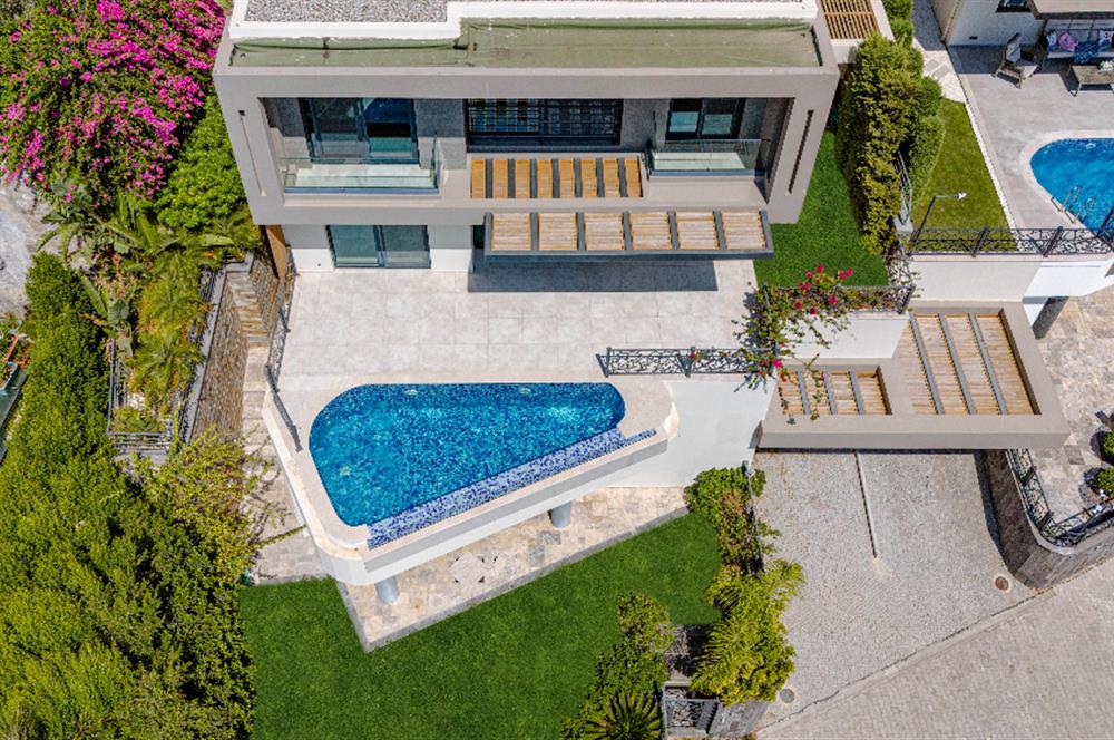 Bodrum Gündoğan'da 6+1 Satılık Müstakil Havuzlu Villa