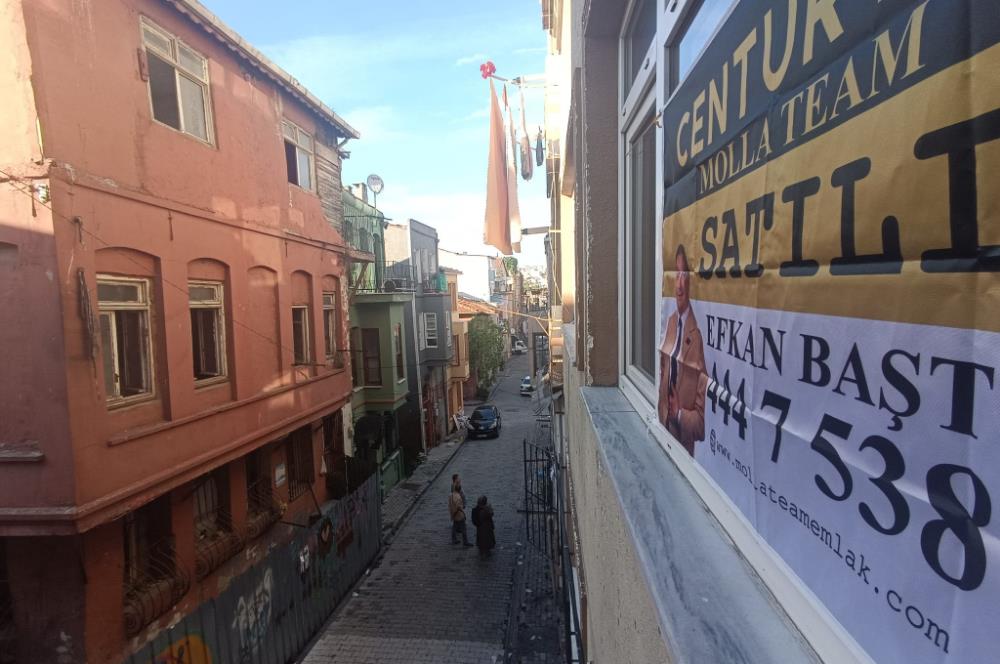 C21 MOLLA TEAM BALAT YÜRÜYÜŞ YOLU ARKA SOKAĞI SATILIK 2+1 DAİRE