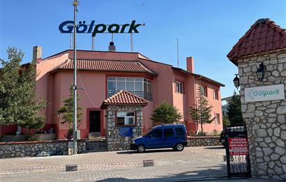 GÖLBAŞI GÖLPARK SİTESİNDE SATILIK İKİZ VİLLA