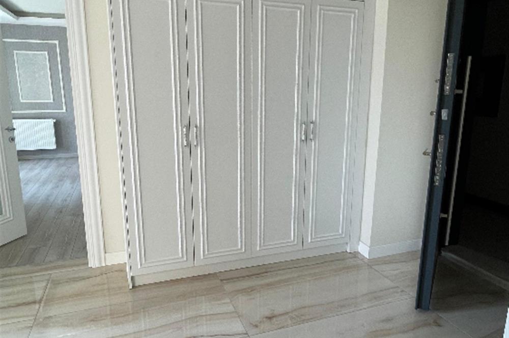 YAKUT MAHALLESİ'NDE ÖNÜ KAPANMAZ SATILIK 3+1 DAİRE