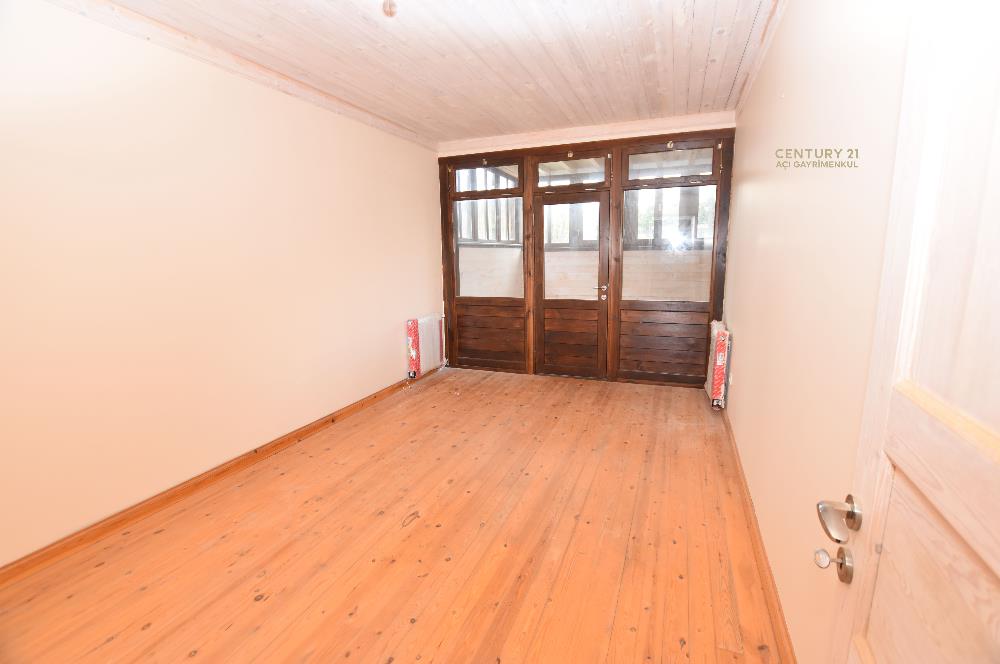 Zekeriyaköy de Merkeze Yakın Kiralık Ahşap Villa