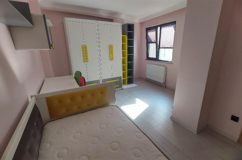 Çekmeköy Merkez Mahallesinde 4+2 Kiralık Dubleks Daire