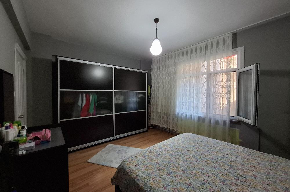 ADIVAR SOKAKTA 2+1 KİRALIK DAİRE