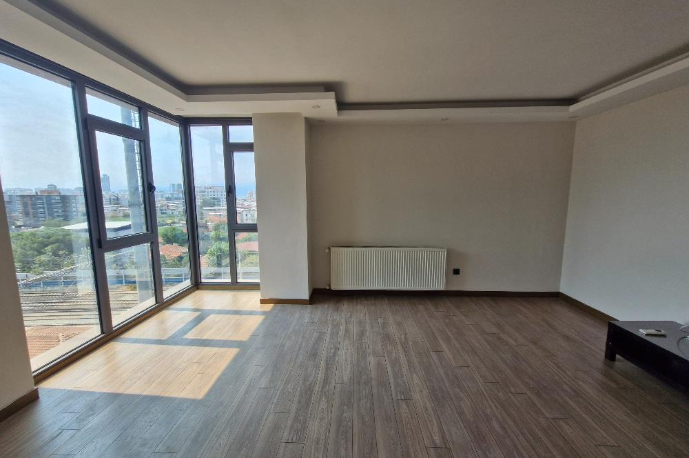 Çiğli Kaşarcı Sitesinde 2+1 kiralık lüks ofis