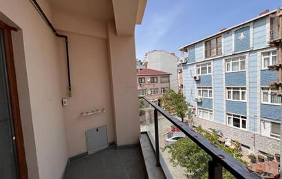 CENTURY 21'DEN KEMERBURGAZDA YENİ BİNA METROYA YAKIN 2.KAT DAİRE