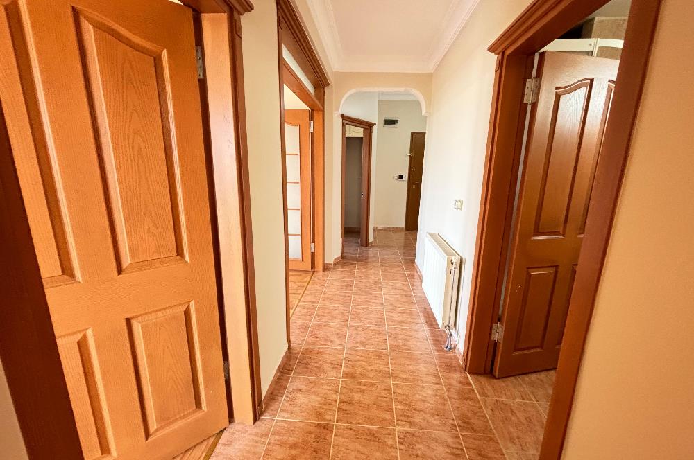 Bahçeşehir Boğazköy'de 3+1 Boyalı Temiz Kiralık Daire