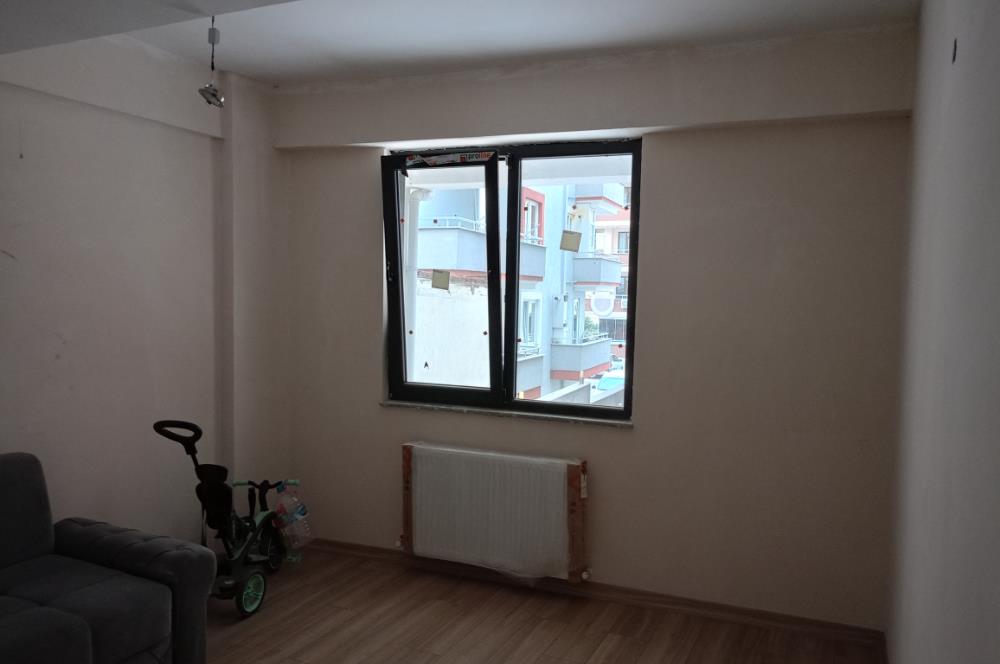 CENTURY 21 BAL  dan  SATILIK 2. sakarya mh çevre yolunda  açık mutfaklı 1+1 daire