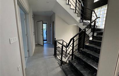 Century 21’den gelişen bölgede 5 + 1 villa