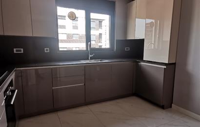 CENTURY 21 SAHRA'DAN 7 YILLIK 3+1 BALKON EBEV. BANYO 104 M2 NET