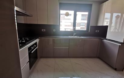 CENTURY 21 SAHRA'DAN 7 YILLIK 3+1 BALKON EBEV. BANYO 104 M2 NET