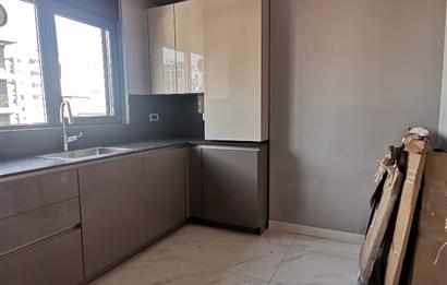 CENTURY 21 SAHRA'DAN 7 YILLIK 3+1 BALKON EBEV. BANYO 104 M2 NET