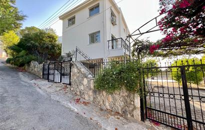 Satılık 3+1 villa, Bellapais, Bellapais manastırı yürüme mesafesinde