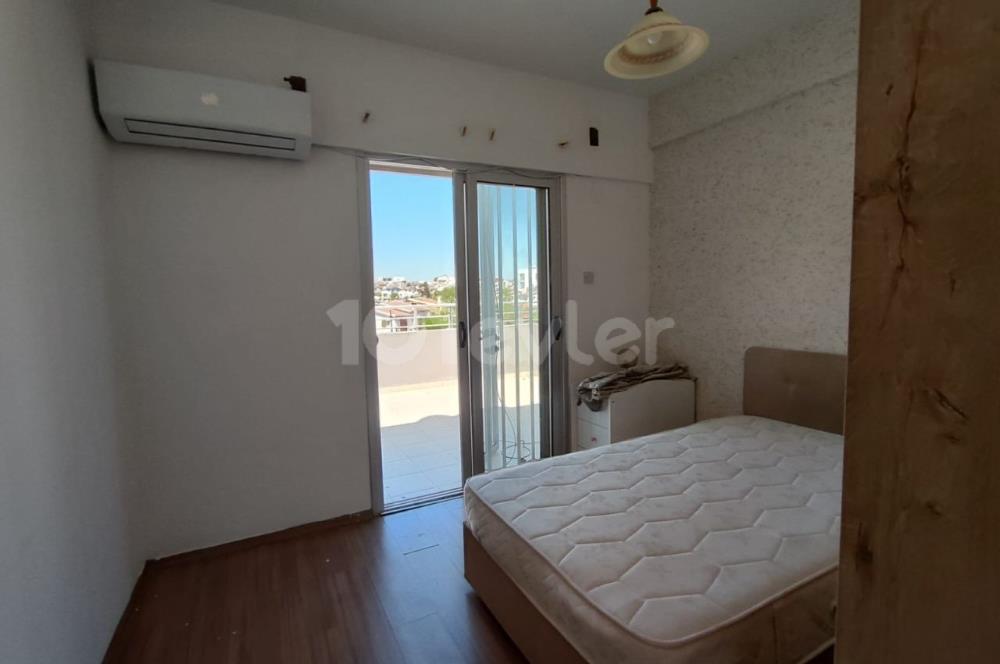 LEFKOŞA HAMİTKÖY'DE GENİŞ SATILIK 4+1 PENTHOUSE (TÜM MASRAFLARI ÖDENMİŞ)