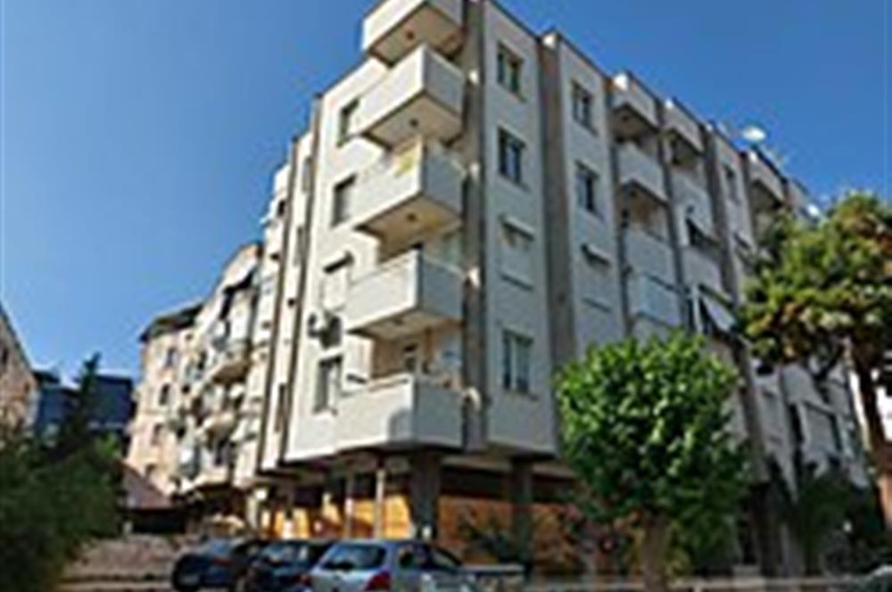 BORNOVA ÖZKANLAR'DA SATILIK 3+1 DAİRE