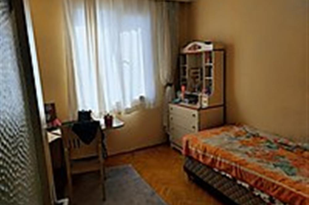 BORNOVA ÖZKANLAR'DA SATILIK 3+1 DAİRE