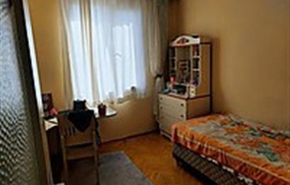 BORNOVA ÖZKANLAR'DA SATILIK 3+1 DAİRE