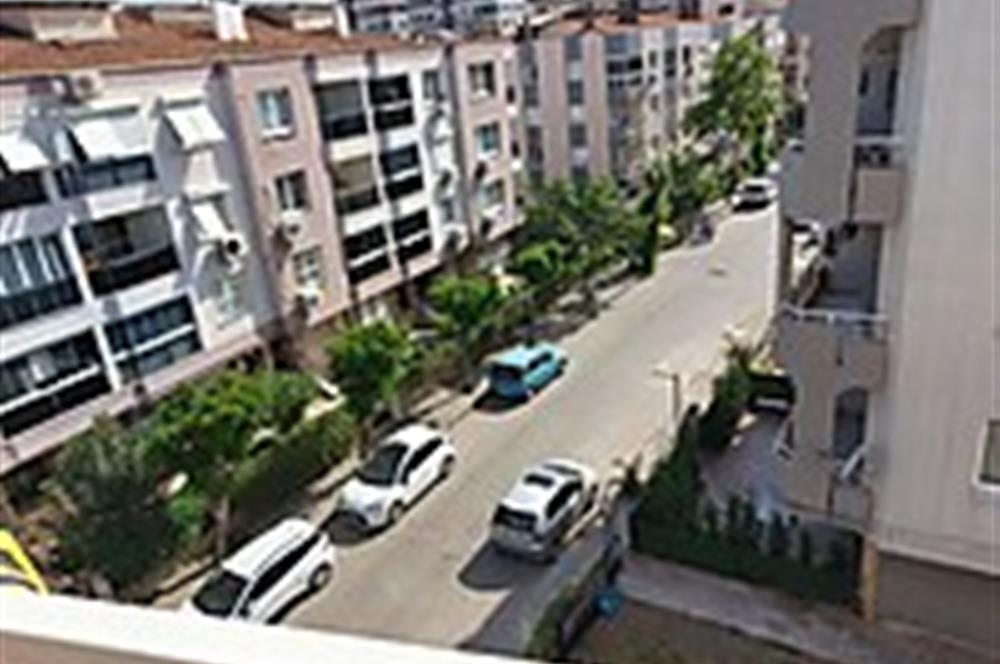 BORNOVA ÖZKANLAR'DA SATILIK 3+1 DAİRE