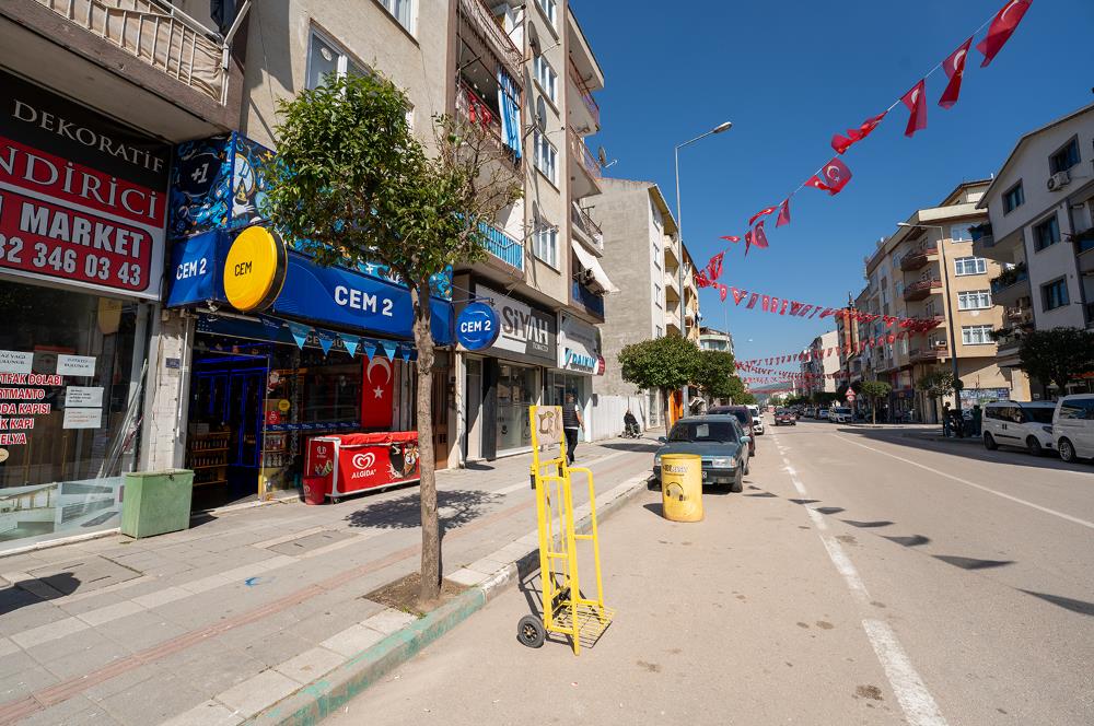 C21 Cius: Gemlik Orhangazi Caddesinde Devren Kiralık Tekel Bayi