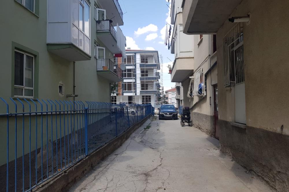 ETİMESGUT MERKEZDE CADDE CEPHELİ 2+1 KİRALIK DAİRE