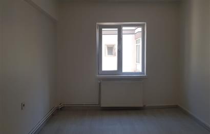 ETİMESGUT MERKEZDE CADDE CEPHELİ 2+1 KİRALIK DAİRE