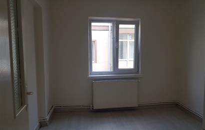 ETİMESGUT MERKEZDE CADDE CEPHELİ 2+1 KİRALIK DAİRE