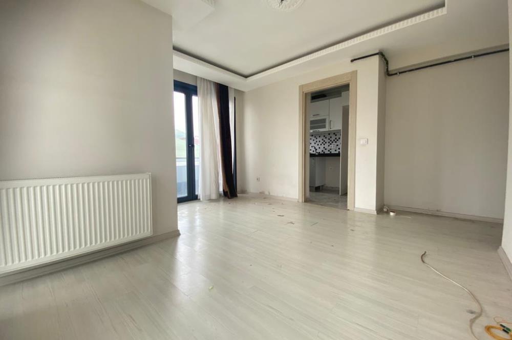 KAYIŞDAĞI AYAZ SOKAKTA 2+1 KOMBİLİ 75m2 5 YILLIK BİNADA SATILIK