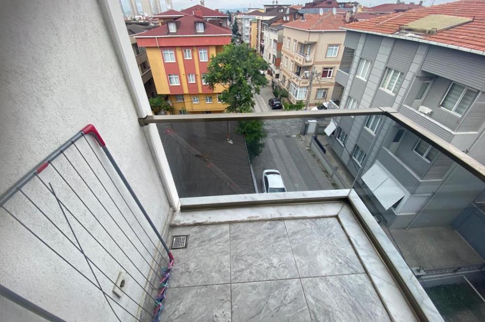 KAYIŞDAĞI AYAZ SOKAKTA 2+1 KOMBİLİ 75m2 5 YILLIK BİNADA SATILIK