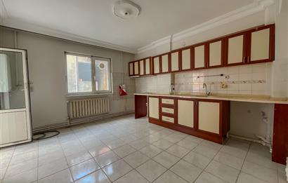 C21 Loca'dan Ali Hikmet Paşa Merkezi Konum Geniş Kiralık Daire