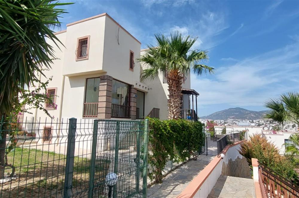 Bodrum-Eskiçeşme havuzlu site içerisinde  müstakil villa