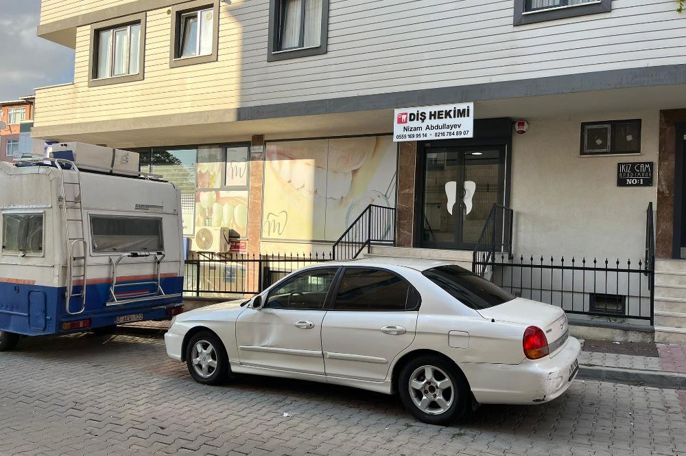 Maltepe Atatürk Caddesi'nde görünürlüğü yüksek mağaza - ofis