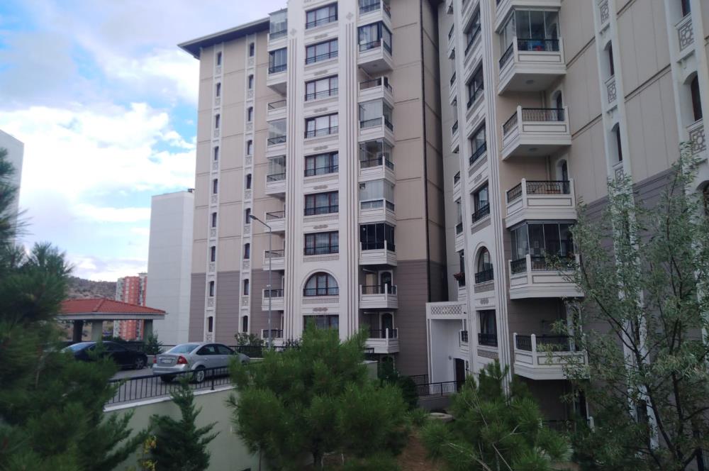 KUZEYKENT 686 ETAP GÜNEY CEPHE KATTA 3+1 KİRALIK DAİRE