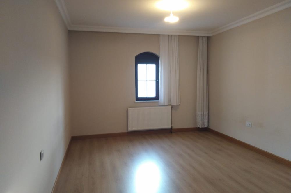 KUZEYKENT 686 ETAP GÜNEY CEPHE KATTA 3+1 KİRALIK DAİRE