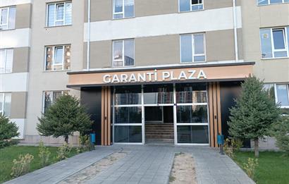 GARANTİ PLAZADA İÇİ YAPILI KİRALIK OFİS CENTURY21 ZİRVE'DEN