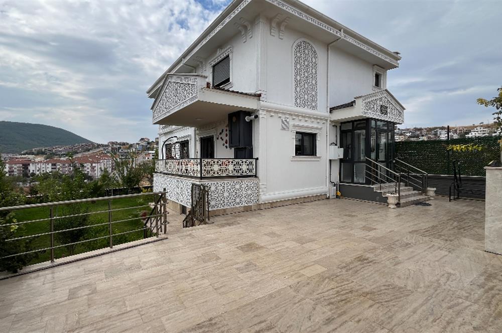 C21 Bal'dan Kuvayi Milliye Satılık 387 M2 4+1 Bahçeli Lüks Villa