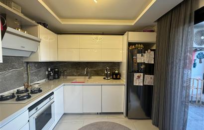 Gaziemir Ulka Beyaz Sitesi Satılık 3+1 Daire