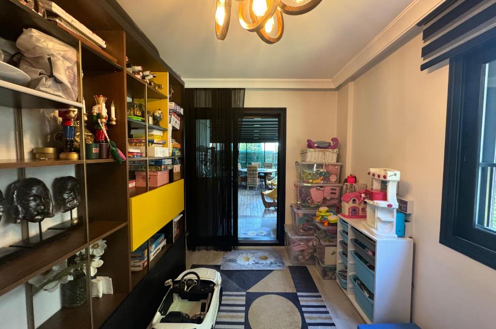 Gaziemir Ulka Beyaz Sitesi Satılık 3+1 Daire