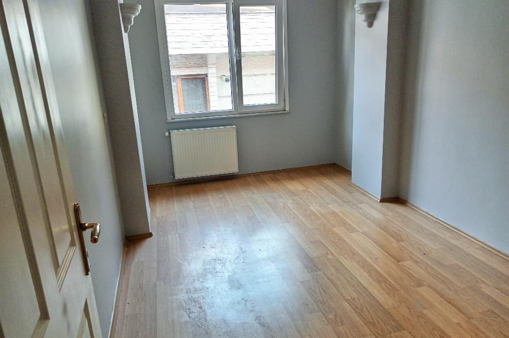 Sarıgazi merkezde kiralık 3+1 daire 