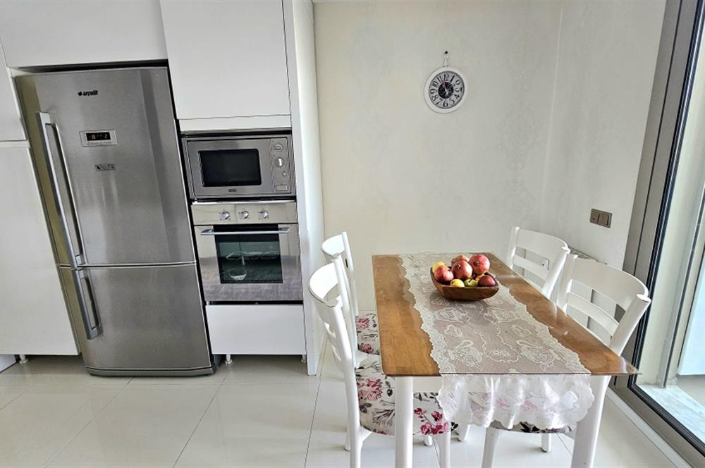 Mavişehir'de Satılık Deniz Manzaralı 177m2 3+1 Daire