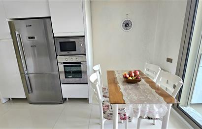 Mavişehir'de Satılık Deniz Manzaralı 177m2 3+1 Daire