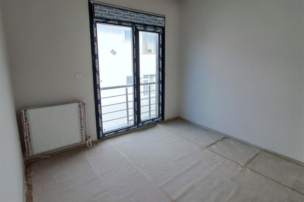 Maltepe waterside neighborhood first parcel 3+2 office flat with terrace