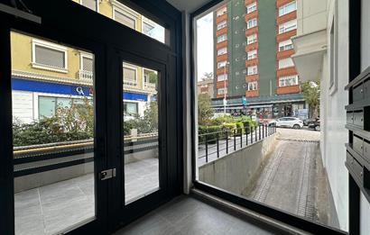 BAĞDAT CADDESİNE 2. BİNA CADDEBOSTAN`DA SATILIK 3+1 LÜX DAİRE