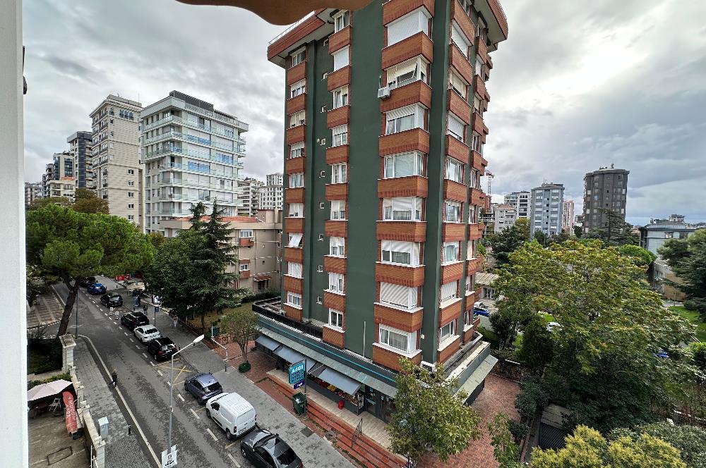 BAĞDAT CADDESİNE 2. BİNA CADDEBOSTAN`DA SATILIK 3+1 LÜX DAİRE