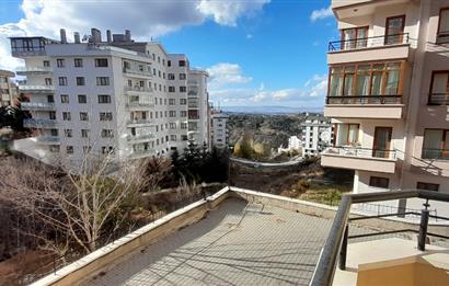 AKPINAR'DA CADDE ÜZERİNDE MANZARALI 2+1 KİRALIK DAİRE