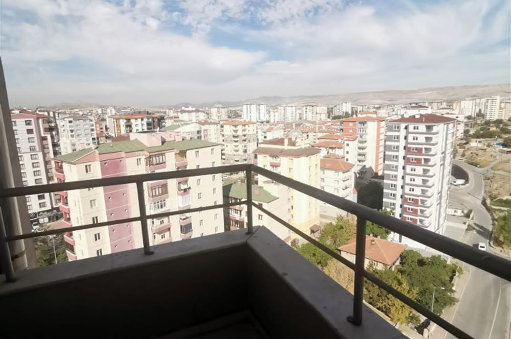 YEŞİLMAHALLE'DE 3+1 SATILIK DAİRE CENTURY21 ZİRVE'DEN