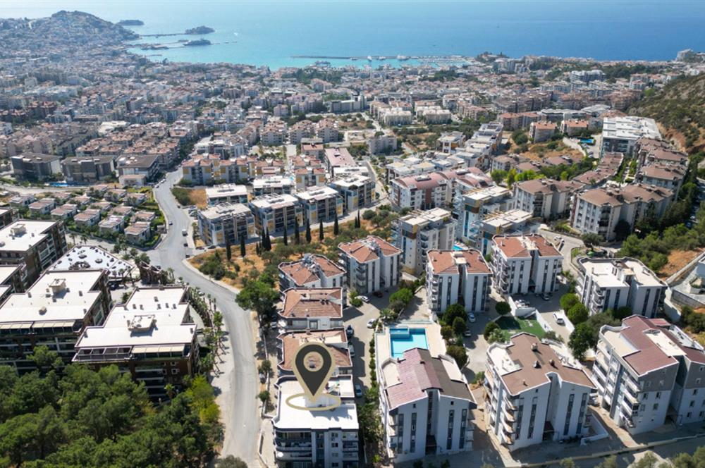 Kuşadası Ege Mahallesinde Deniz Manzaralı Havuzlu sitede 3+1 Daire