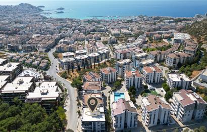 Kuşadası Ege Mahallesinde Deniz Manzaralı Havuzlu sitede 3+1 Daire