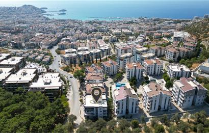 Kuşadası Ege Mahallesinde Deniz Manzaralı Havuzlu sitede 3+1 Daire