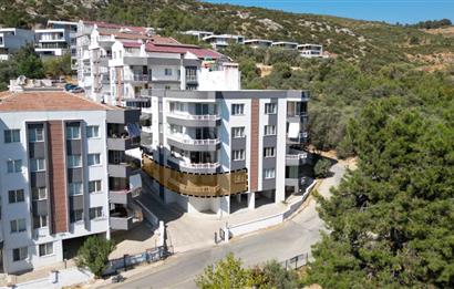 Kuşadası Ege Mahallesinde Deniz Manzaralı Havuzlu sitede 3+1 Daire