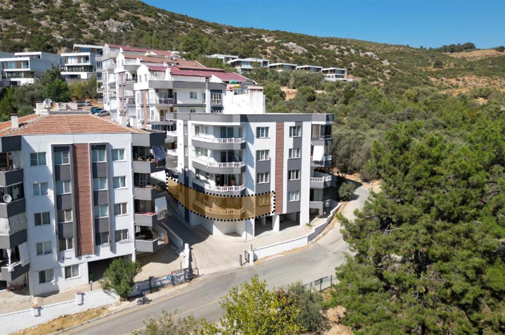 Kuşadası Ege Mahallesinde Deniz Manzaralı Havuzlu sitede 3+1 Daire